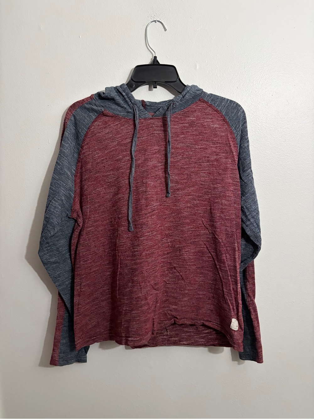 Men's Two-Tone Hooded Long Sleeve Shirt - Maroon & Gray